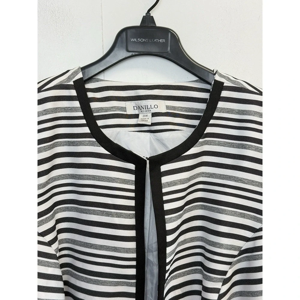 Danillo‎ Women's Plus Sz 20W Blazer Jacket Black White Lined Button Up Striped